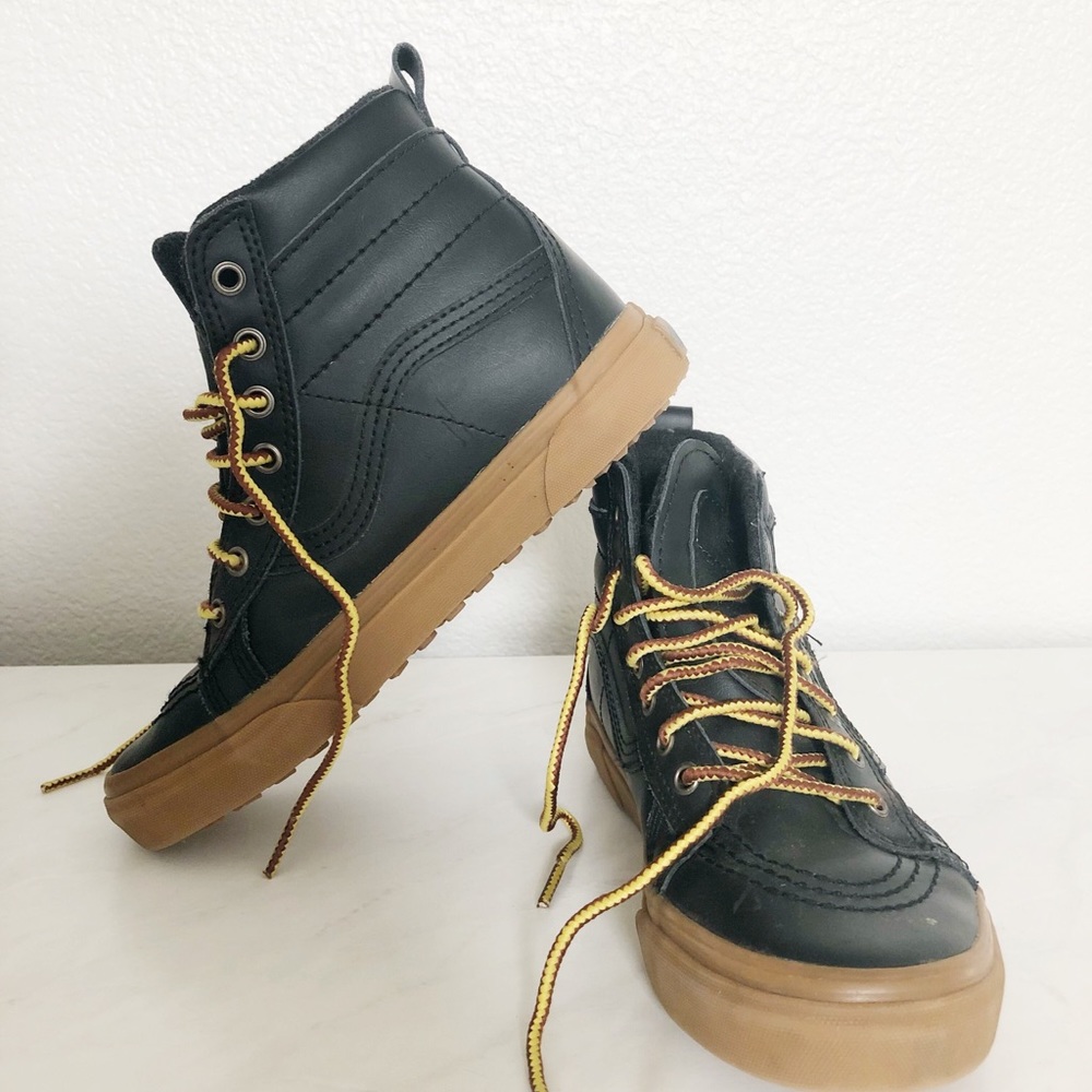 Boy’s Hightop Black Leather Vans Size 2